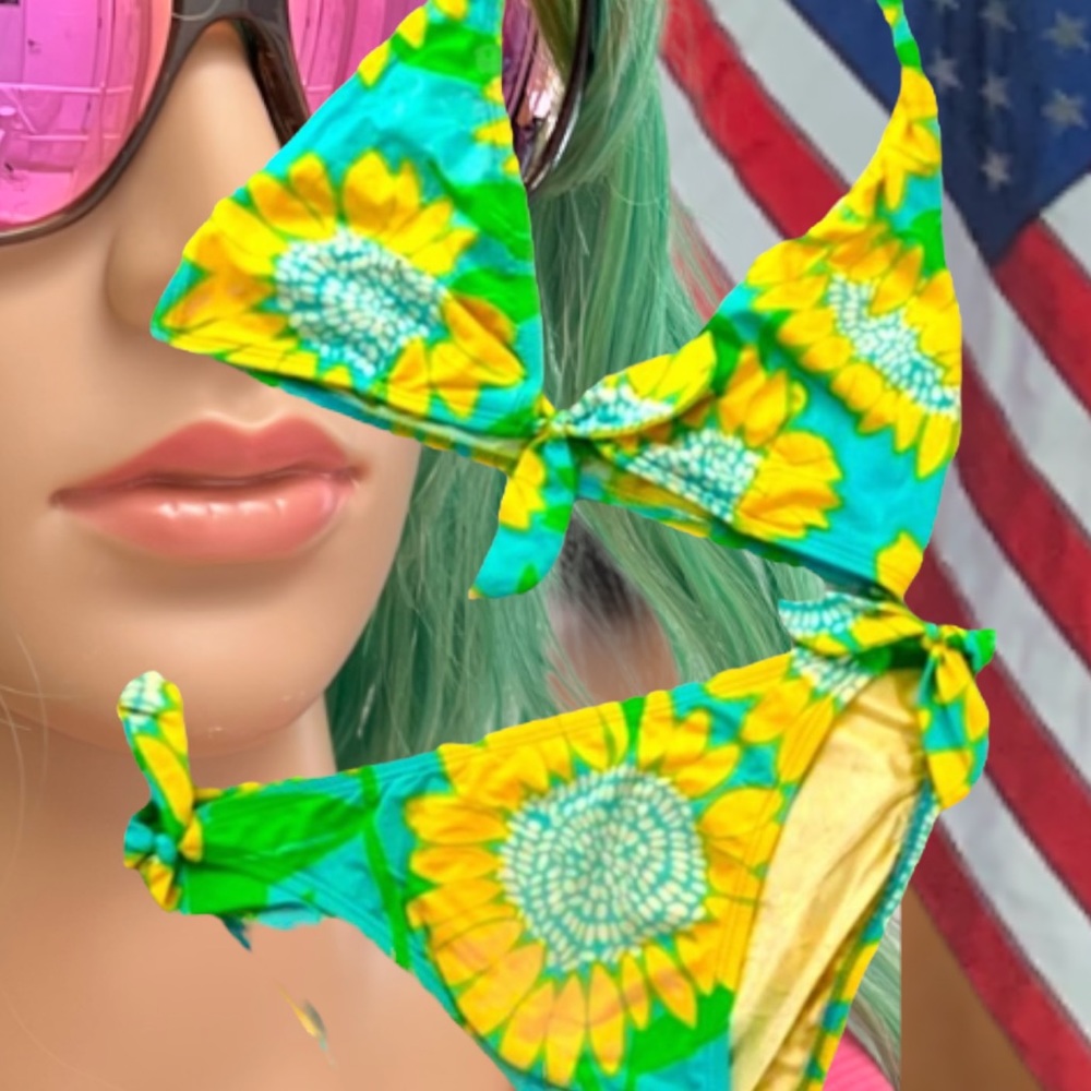 Lilly Pulitzer Sunflower Bikini Set Top and Bottom Yellow Blue